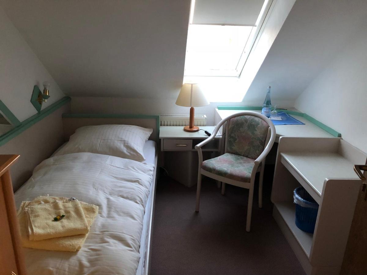 Hotel Zum Kreidesee, Kein Urlaubshotel ! Hemmoor Esterno foto